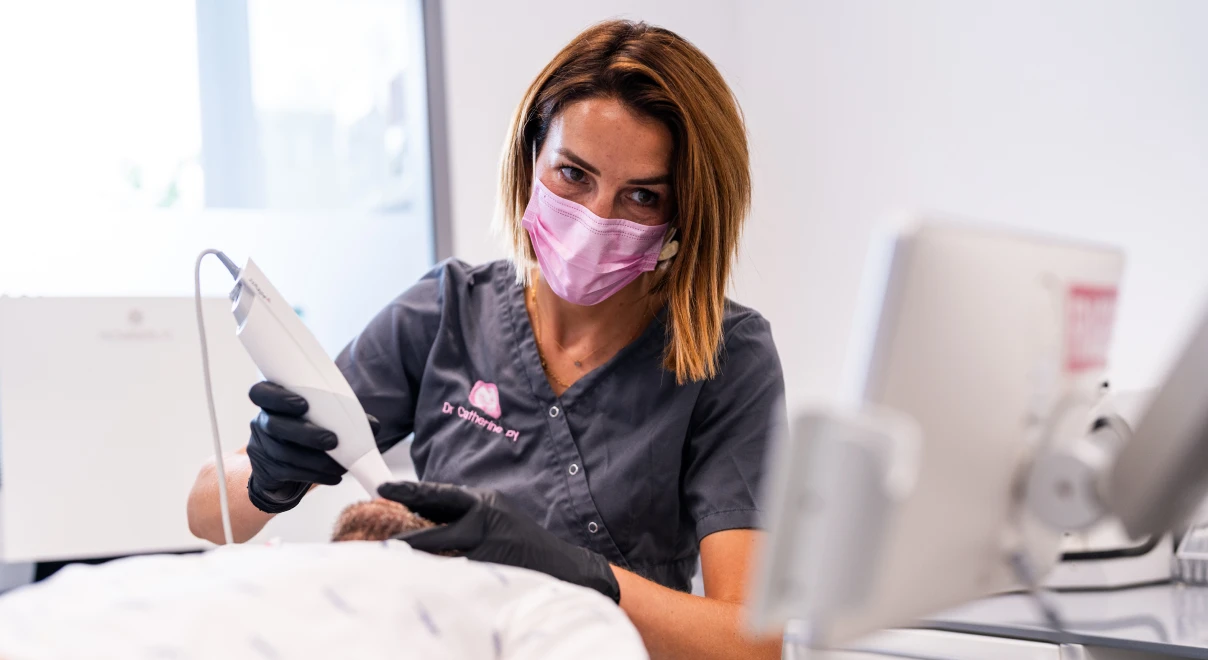 Caméra optique numérique au Cabinet d'orthodontie du Docteur Py